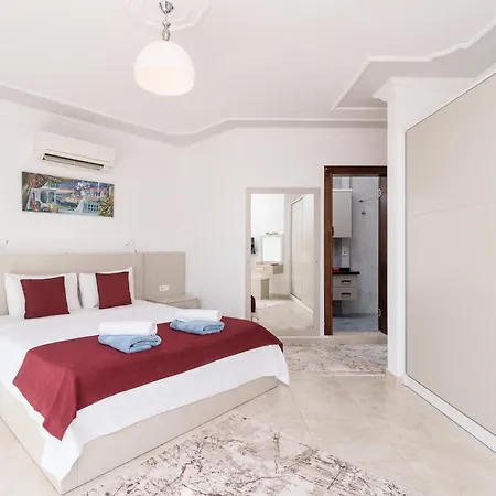 Beyaz Villa *